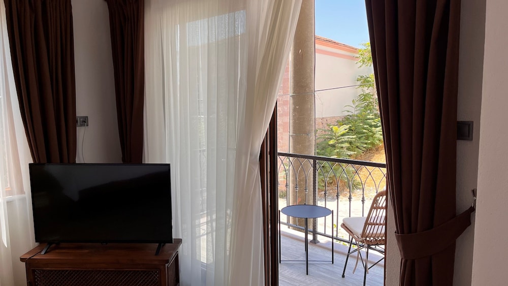 Cunda Tas Otel by Taze 33/50