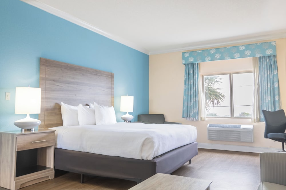 Deluxe, King Bed