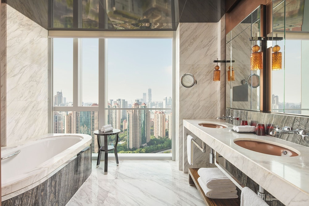 Regent Pudong Shanghai 11/84