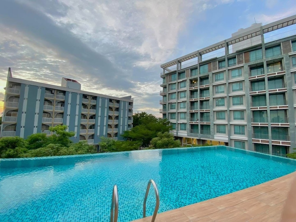 Onpa Hotel & Residence Bangsaen 9/47