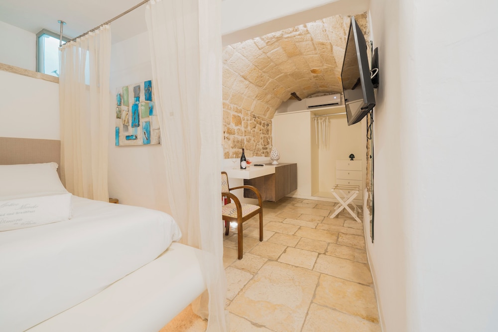 Cave, Romantic, Double Bed, Annex, Ground Floor