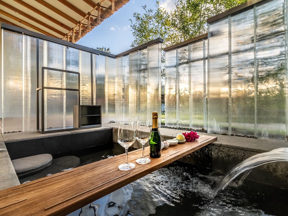 Amber Purehill Hotels & Resorts Jeju 30/50