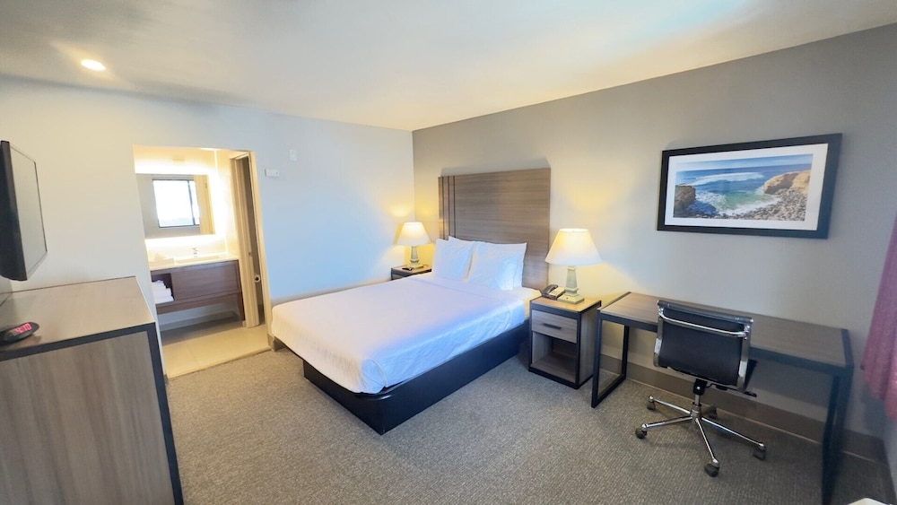 DELUXE, QUEEN BED
