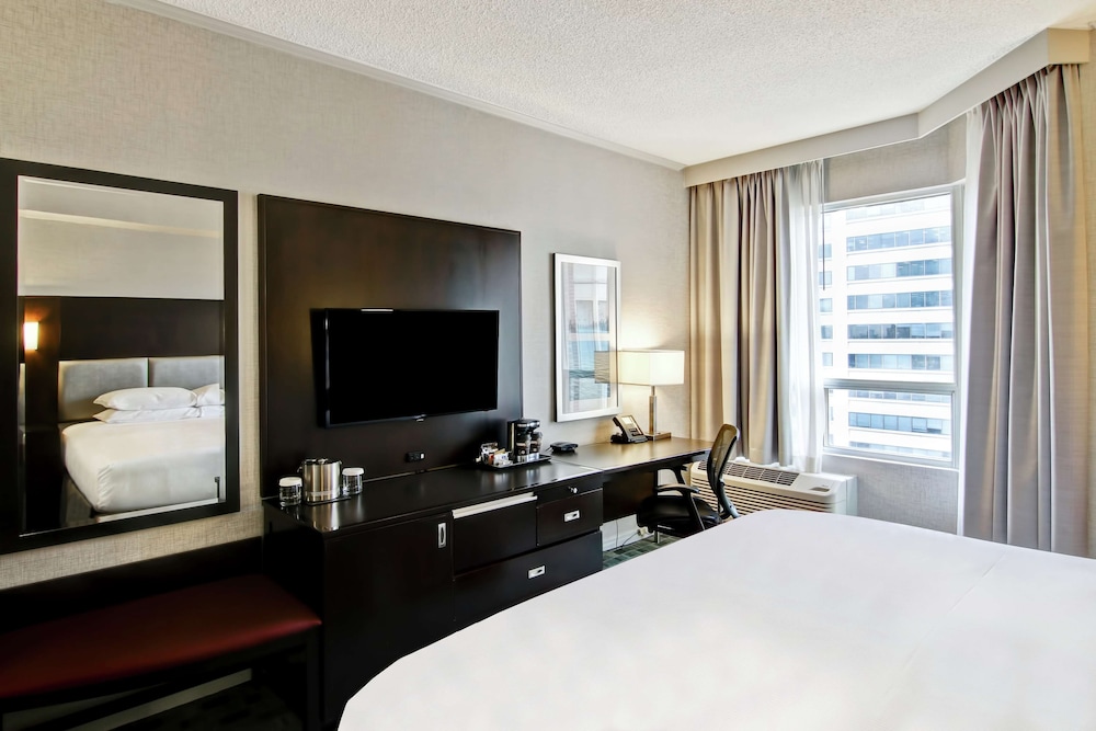 Doubletree By Hilton Hotel Toronto Downtown 23/83