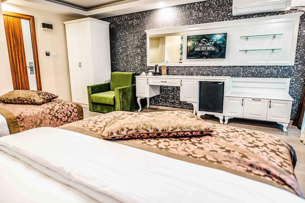 Lazz City Hotel 24/44
