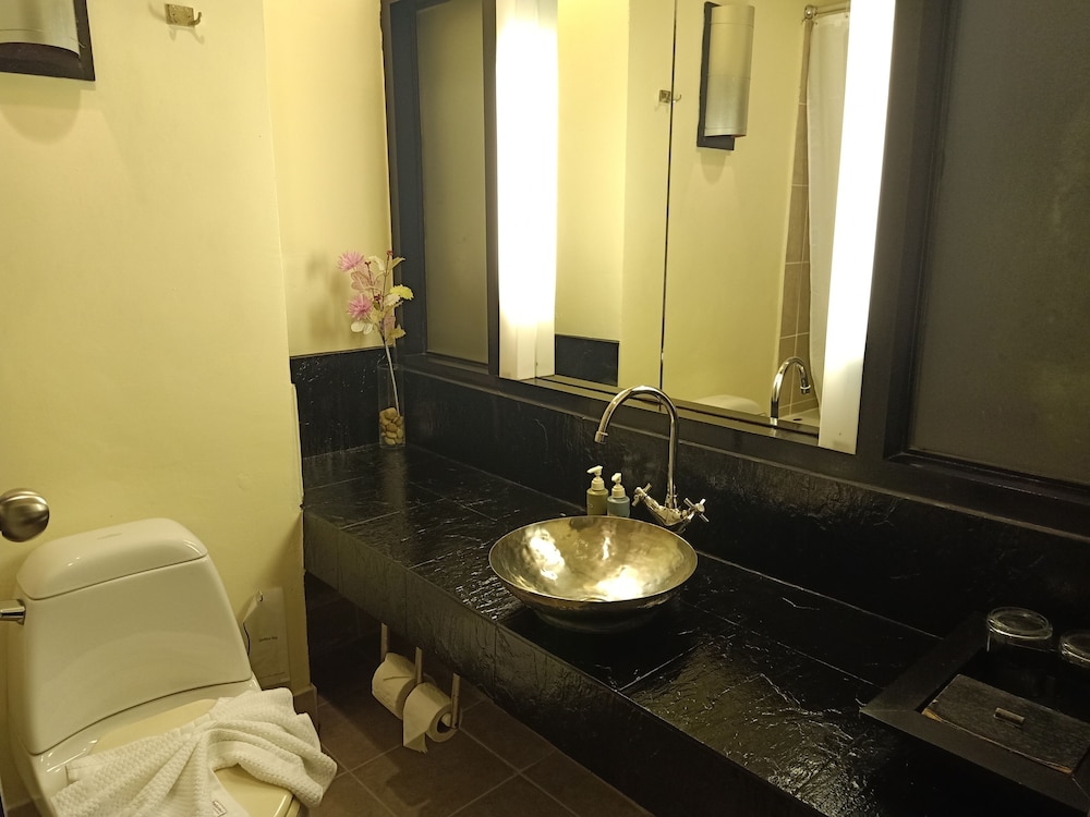 Amarin Samui Hotel 58/60