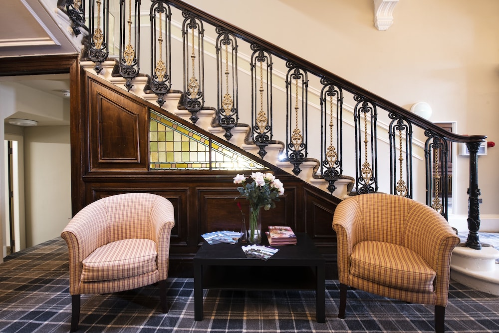 Grosvenor Suites 1/46