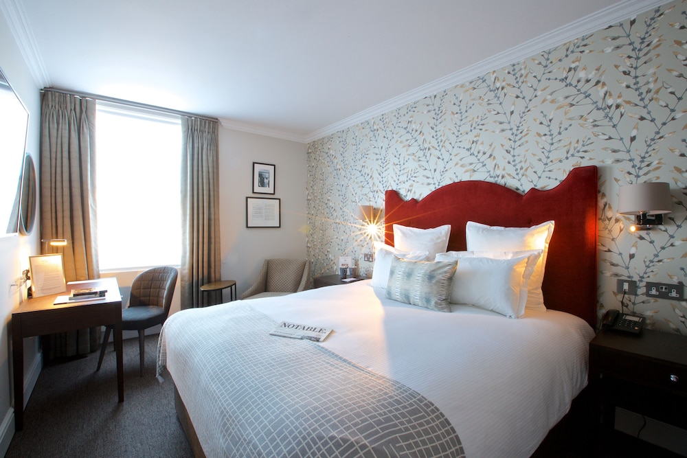 54 Queens Gate Hotel 11/50