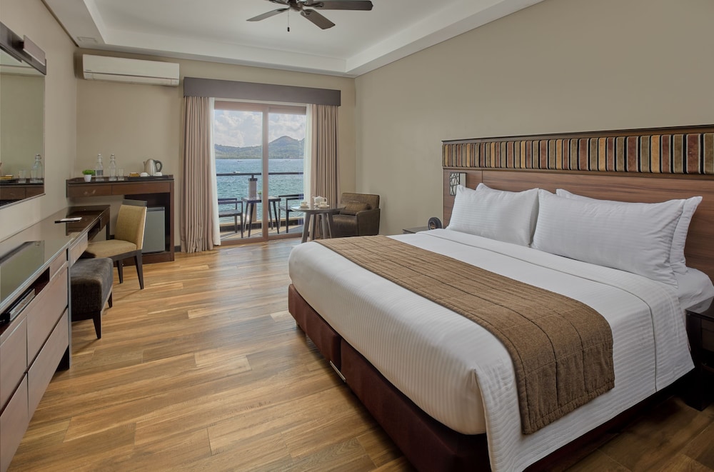 Two Seasons Coron Bayside Hotel 21/68