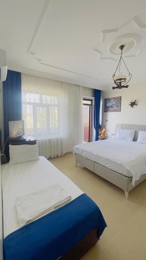Turabdin Hotel 24/56