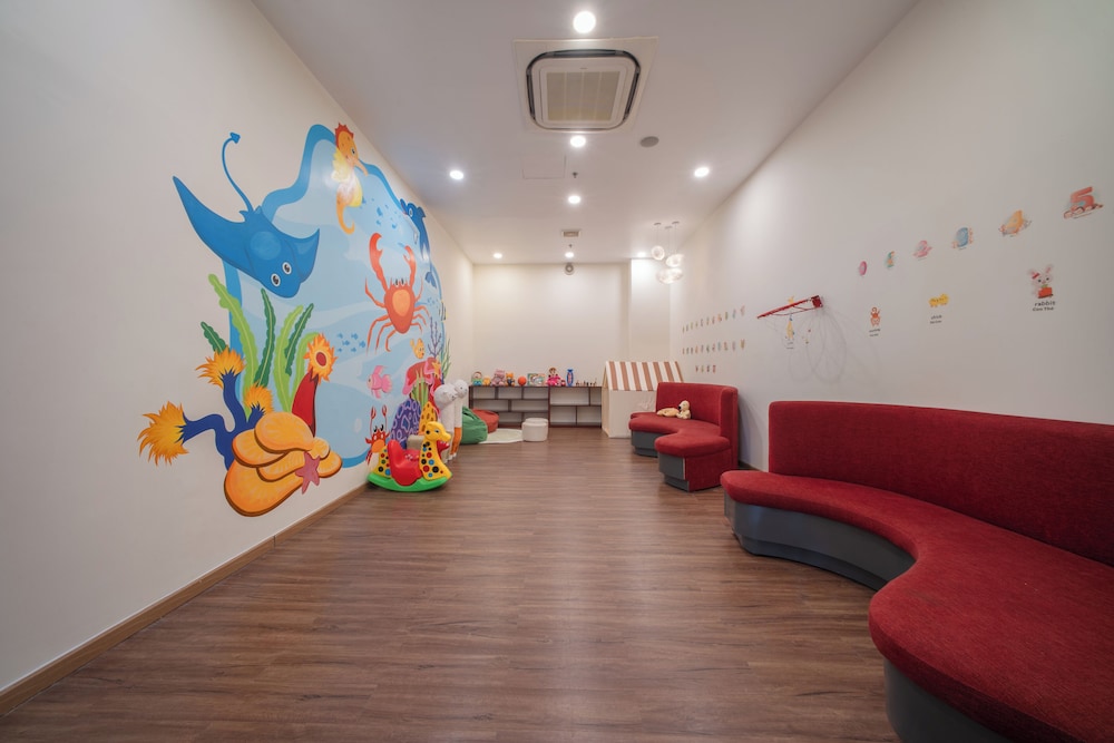 Starcity Bayfront Nha Trang Hotel 70/76