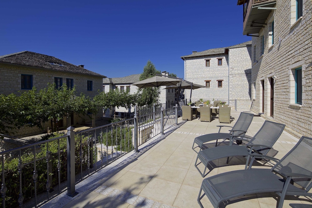 Zagori Suites 68/72