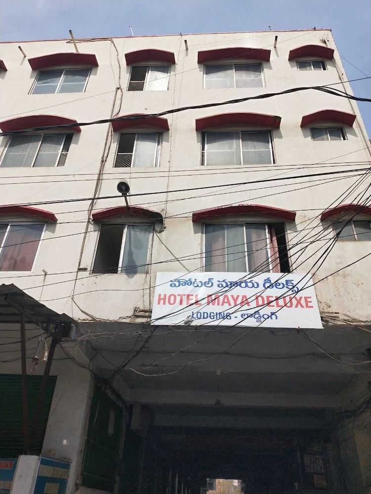 Hotel Maya Deluxe 1/29