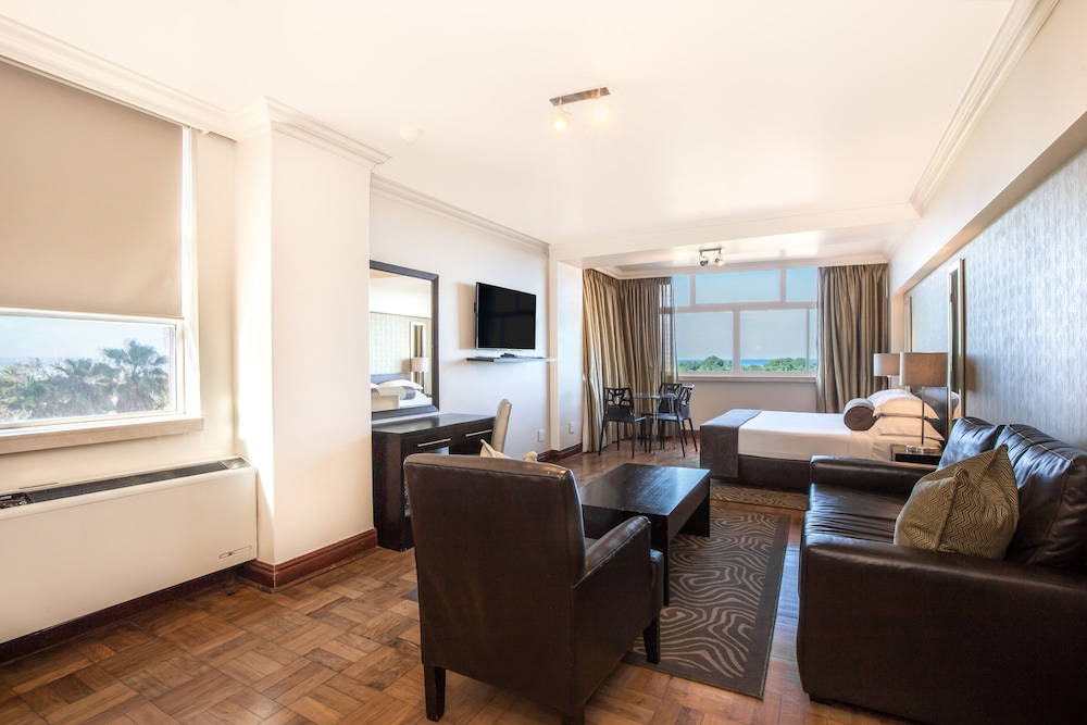 Belaire Suites 30/50