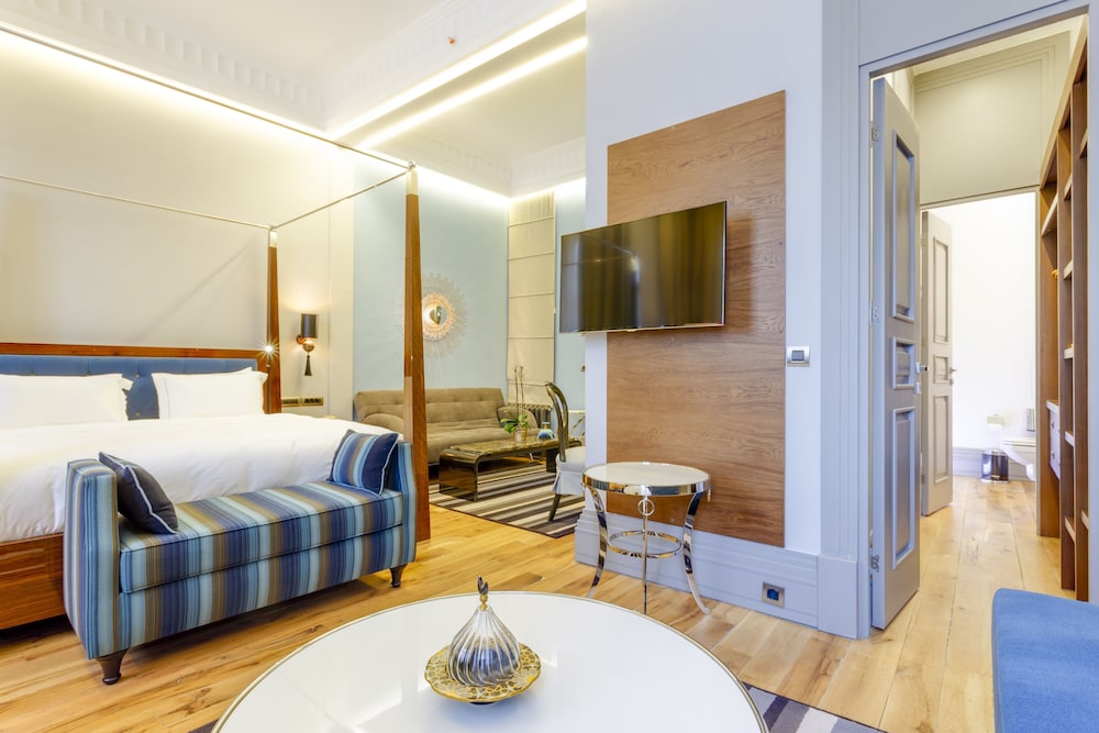 Ravouna 1906 Suites - Special Class Adults Only 20/45