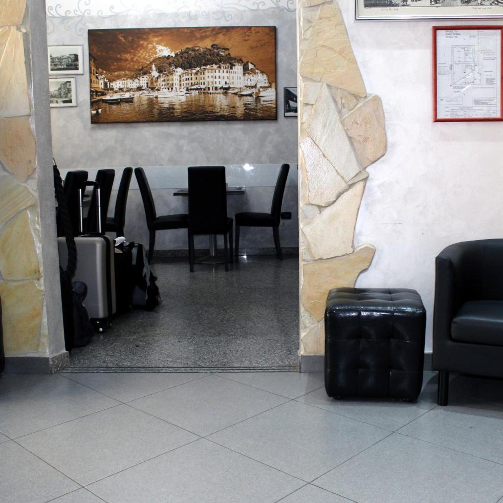 HOTEL DELLA POSTA 12/83