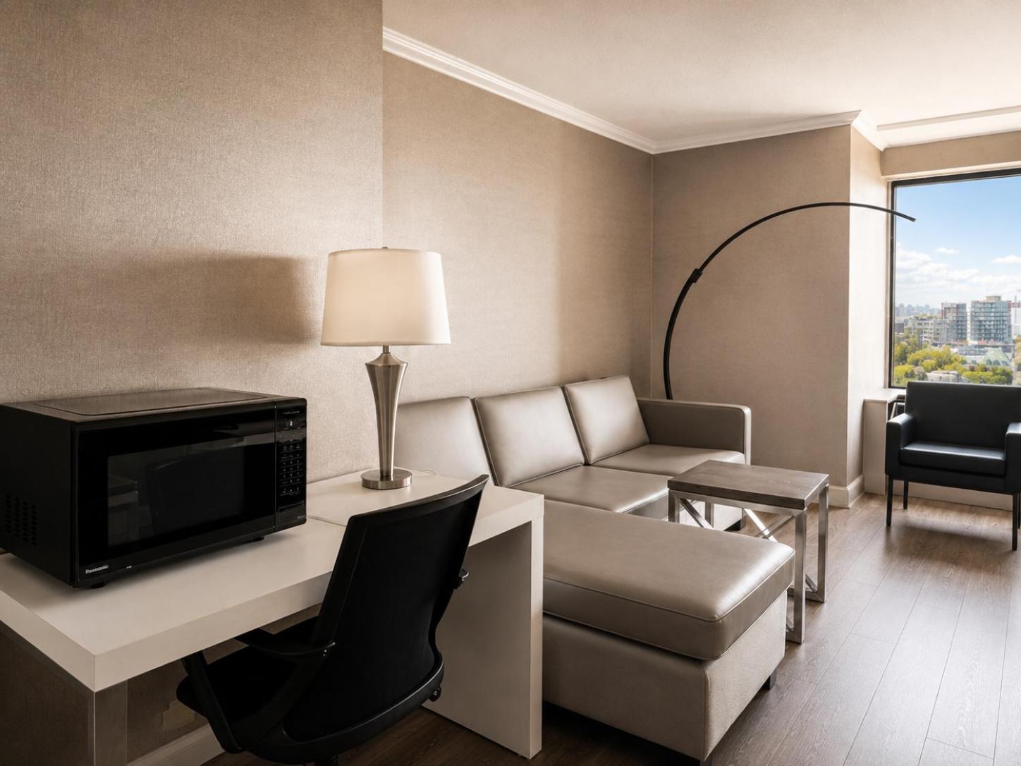 Suite, King Bed