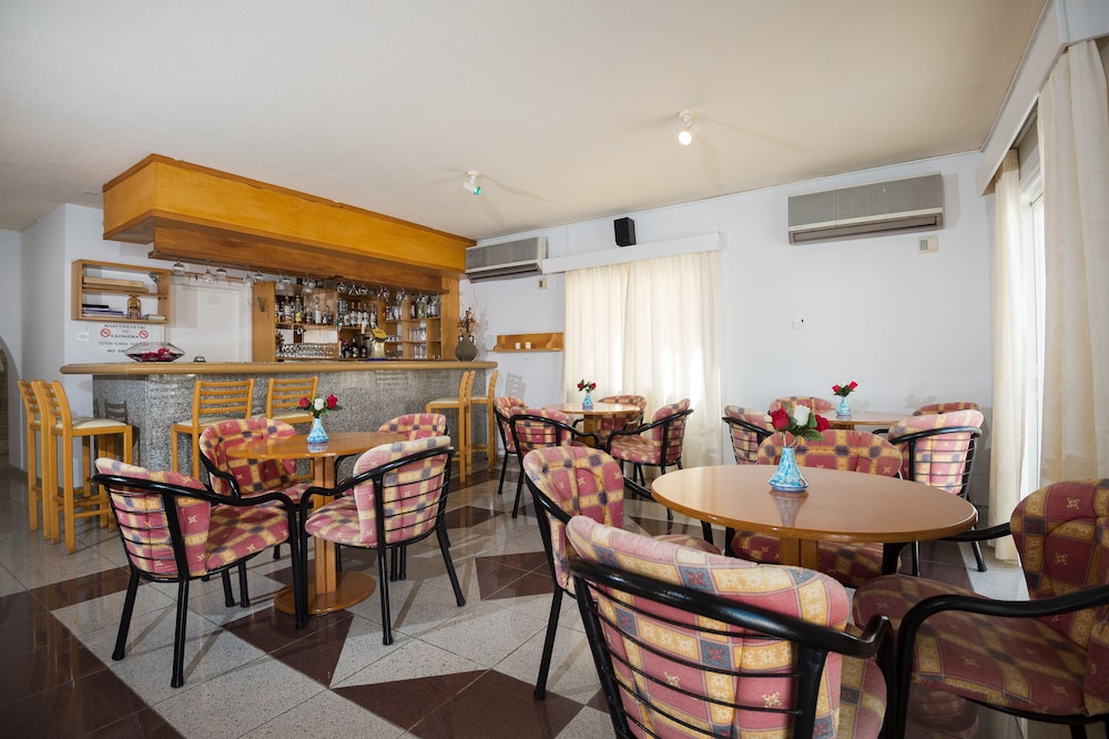 Sunny Hill Hotel Apartments 39/58