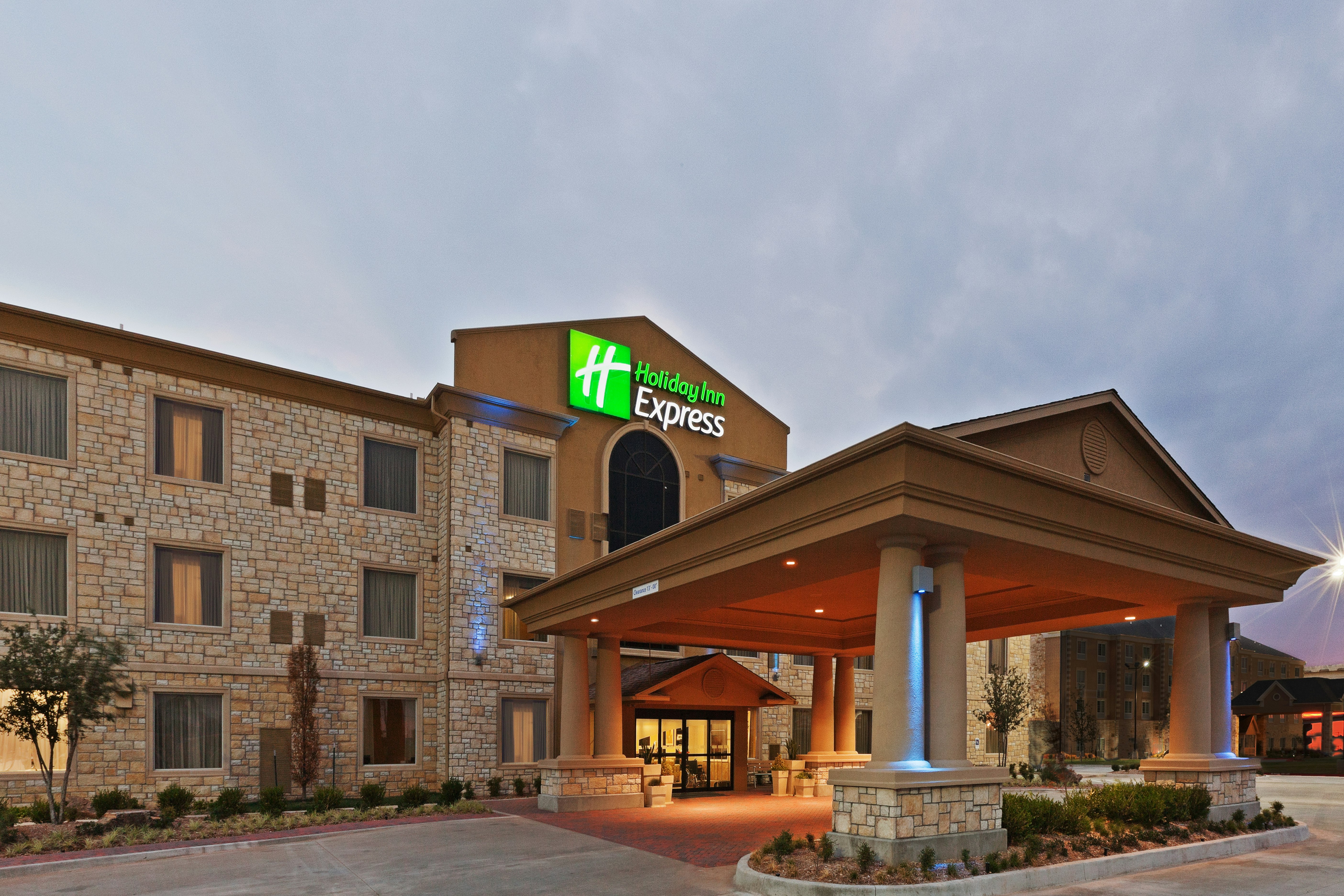 Holiday Inn Express Hotel Suites Oklahoma City Nw Quail Springs 2/76
