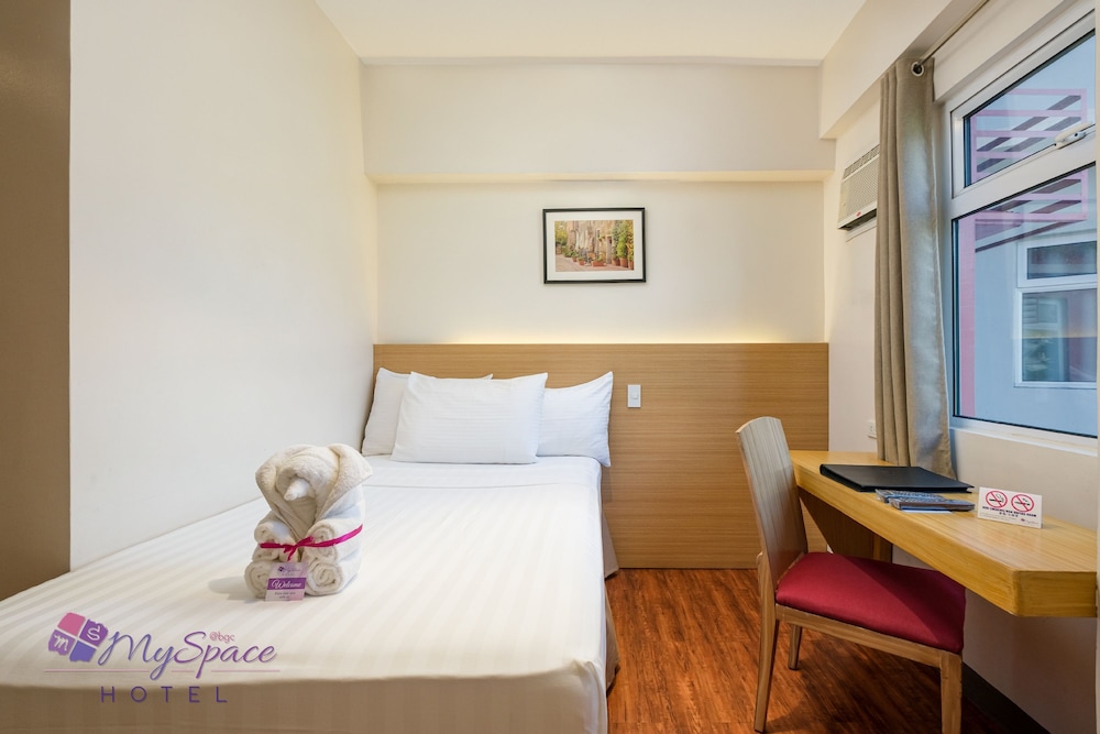 Myspace Hotel At Bgc 39/70