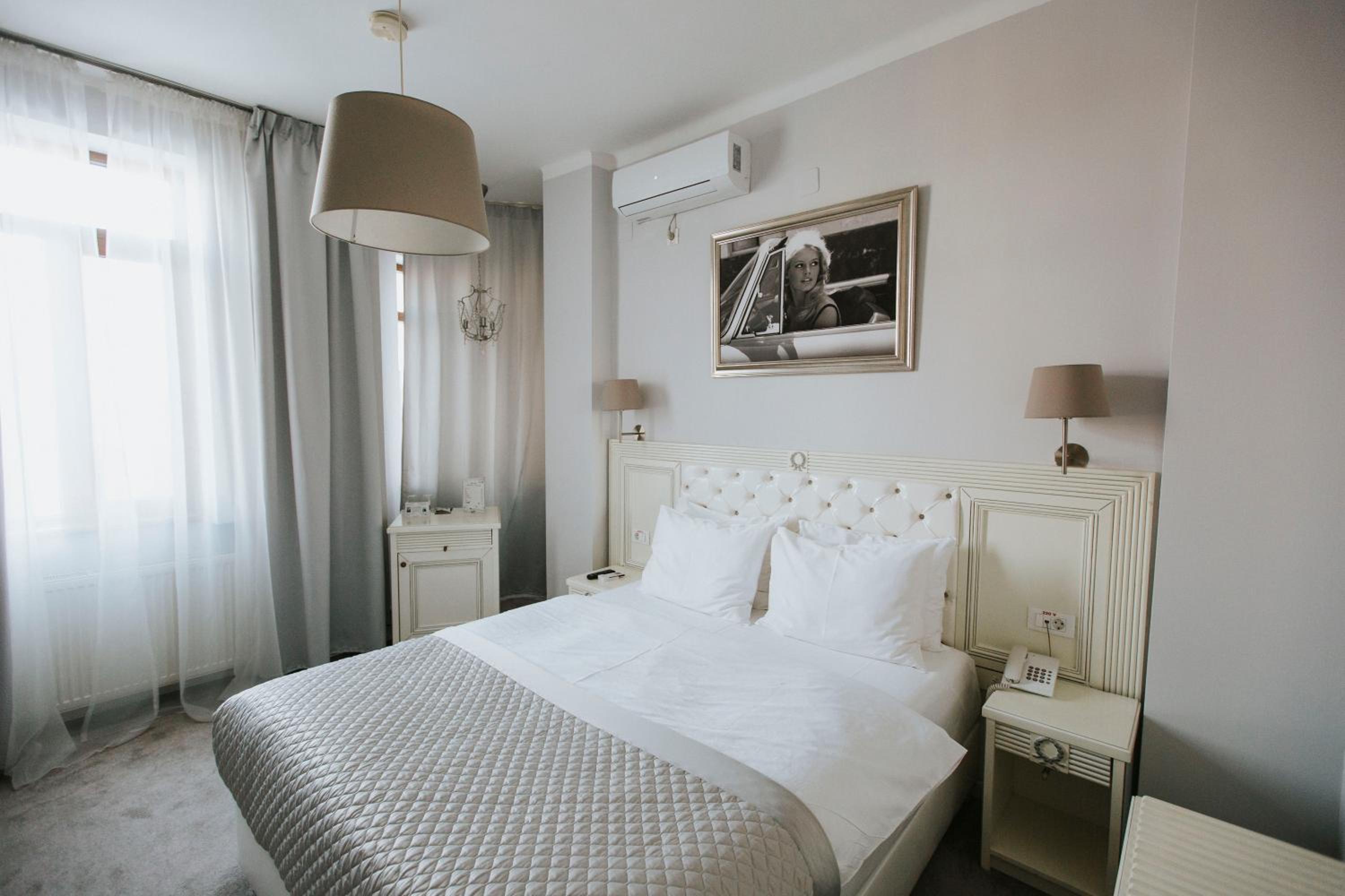 Carol Boutique & SPA ex Vila Cornelia 16/54