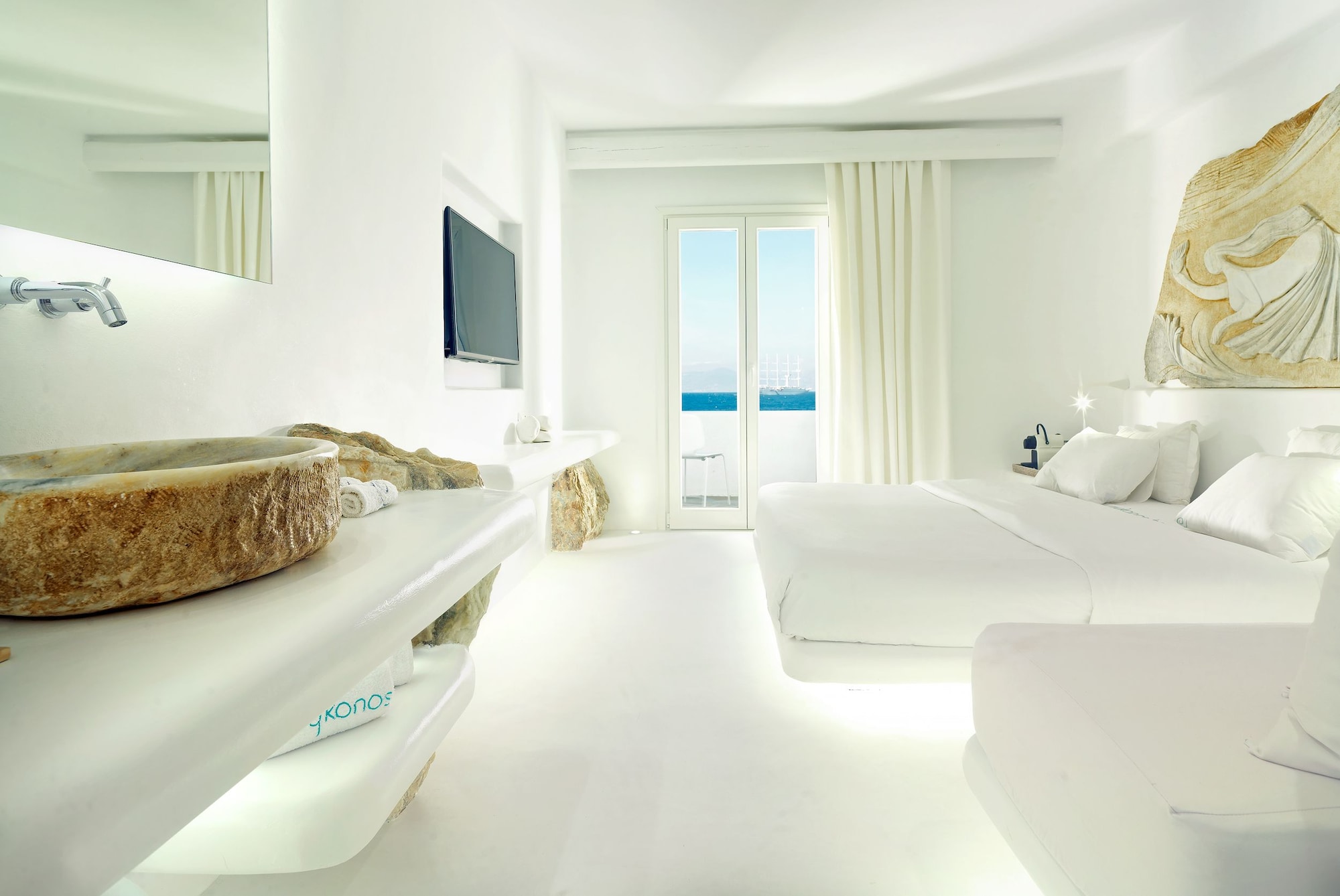 DELUXE, DOUBLE BED, SEA VIEW