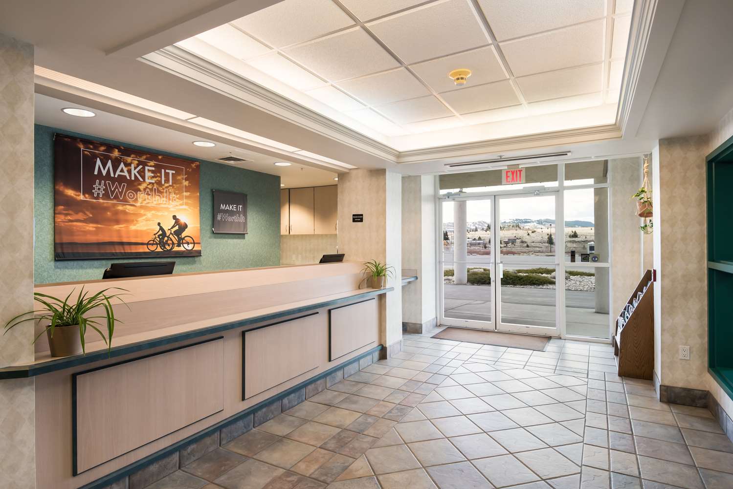 Red Lion Inn Suites Butte 2/10