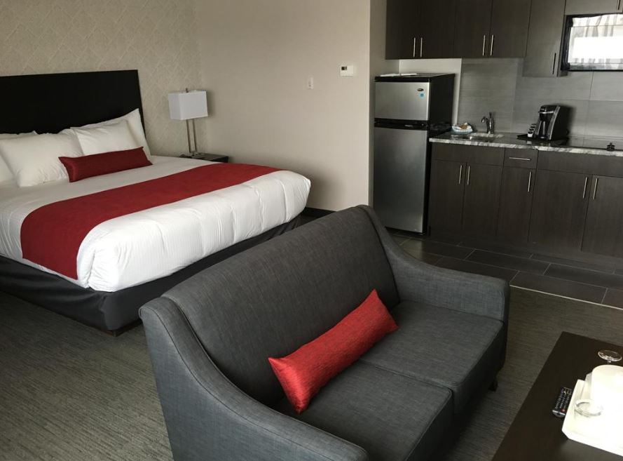 Suite, King Bed