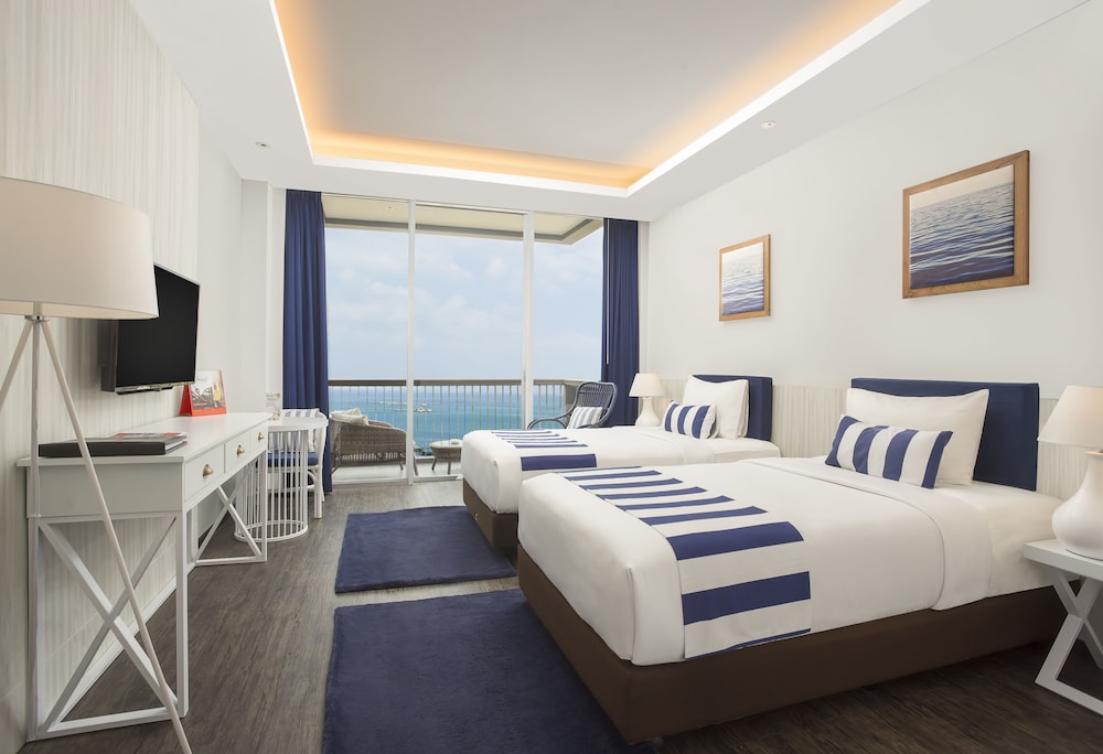 غرفة ديلوكس بسريرين منفصلين بإطلالة على البحر، Swiss Belresort Belitung 2/9