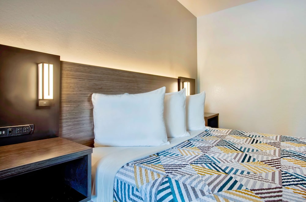 Motel6 Salem, OR - Expo Center 32/58