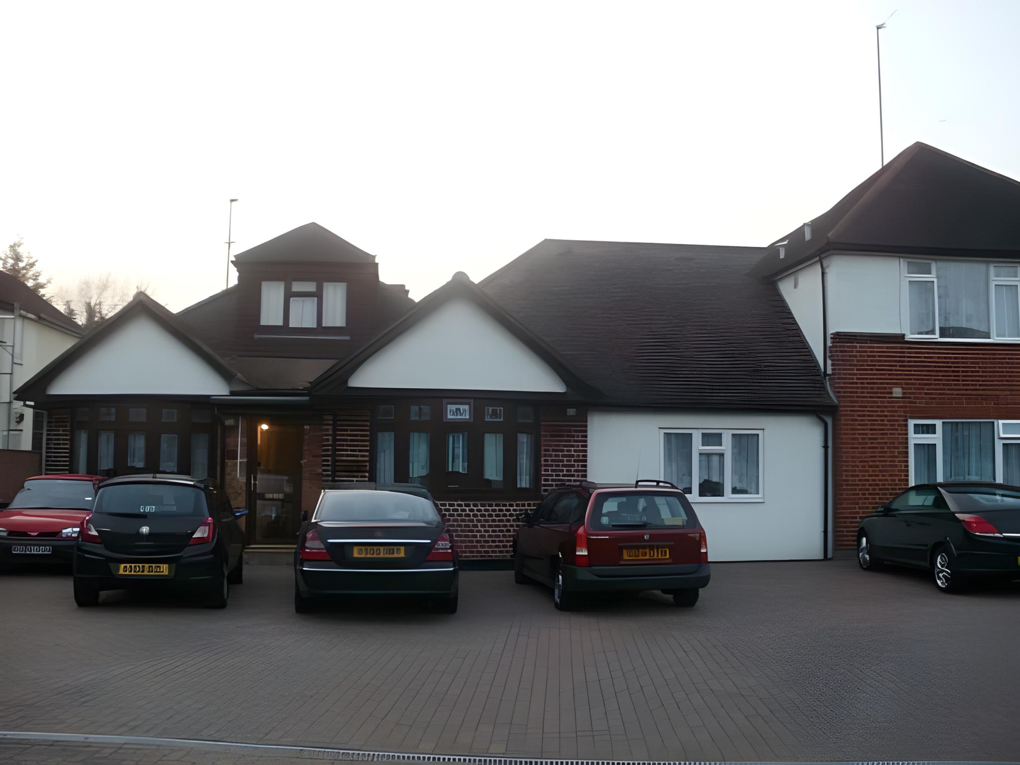 London Heathrow Guesthouse 19/23
