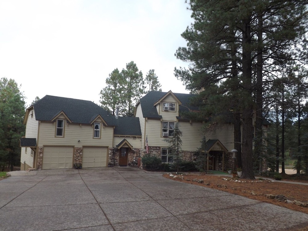 Arizona Mountain Inn and Cabins 41/50