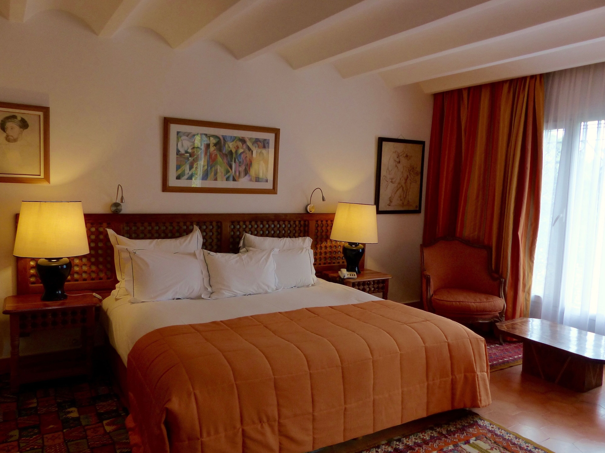 DELUXE, DOUBLE BED
