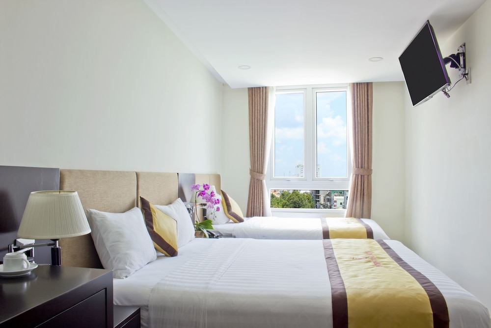 International Hotel 28/63