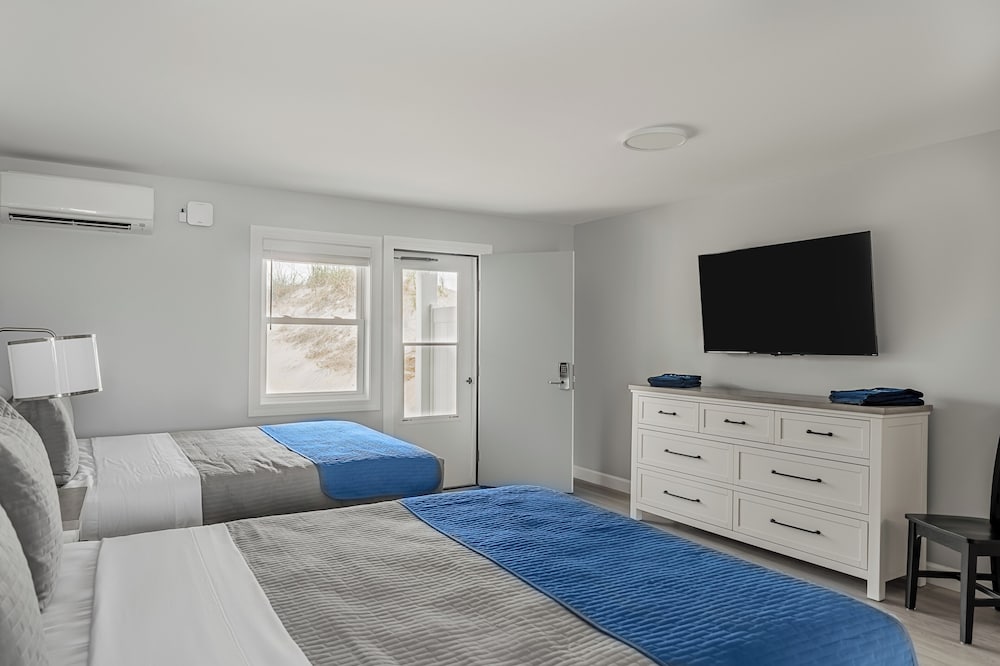 Room, 2 Queen Beds, Ocean Front, Kitchen, Ground Floor