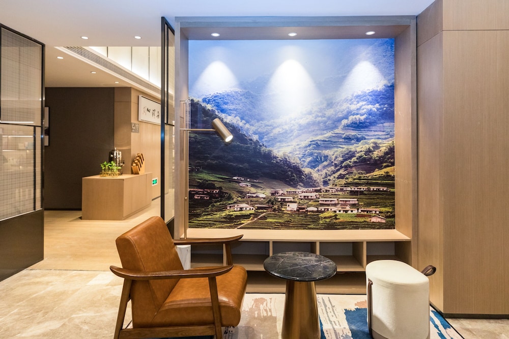 Atour Hotel Qingdao Airport Century Park 18/27