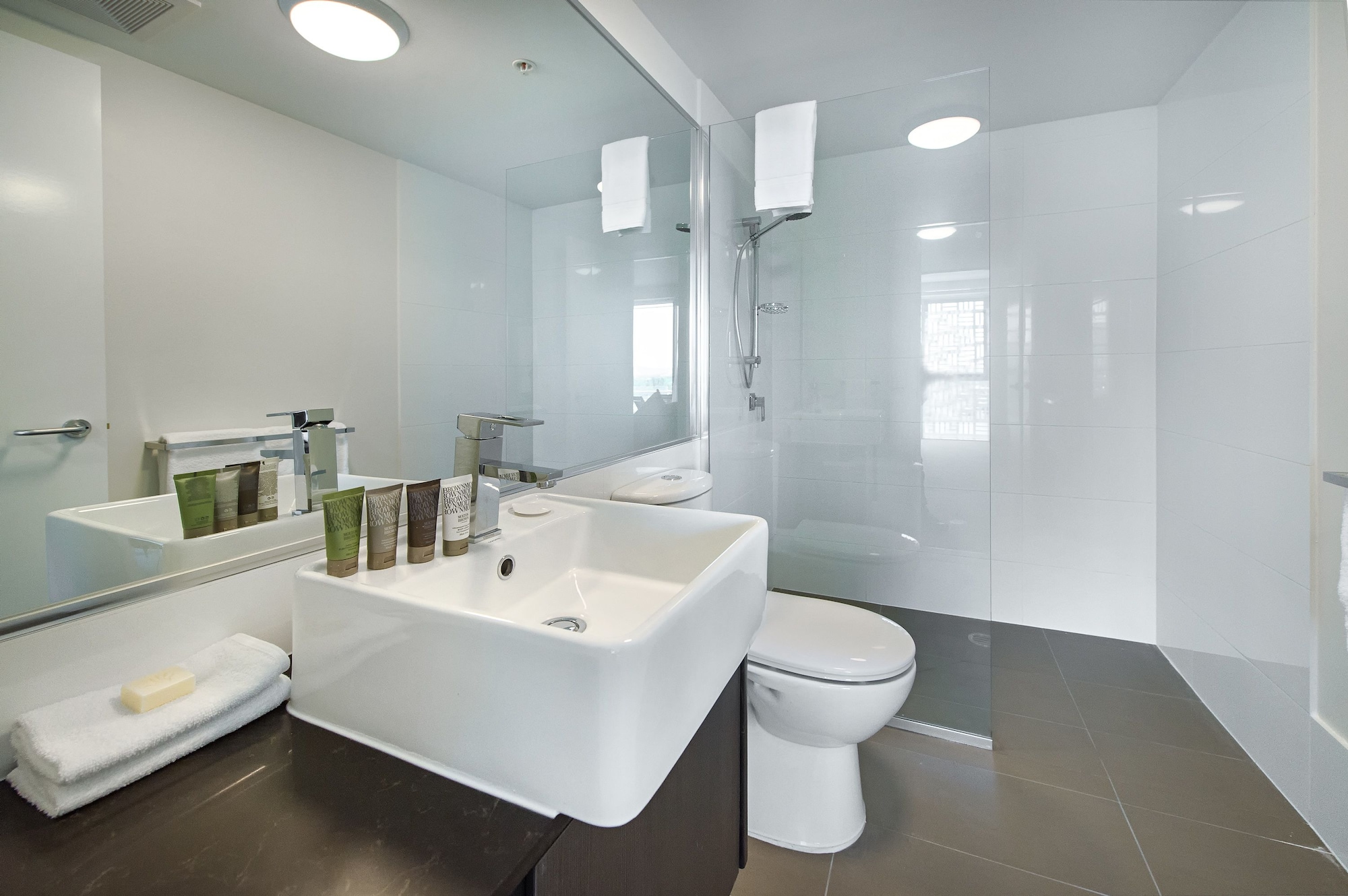 3 BEDROOMS, APARTMENT, RIVER VIEW