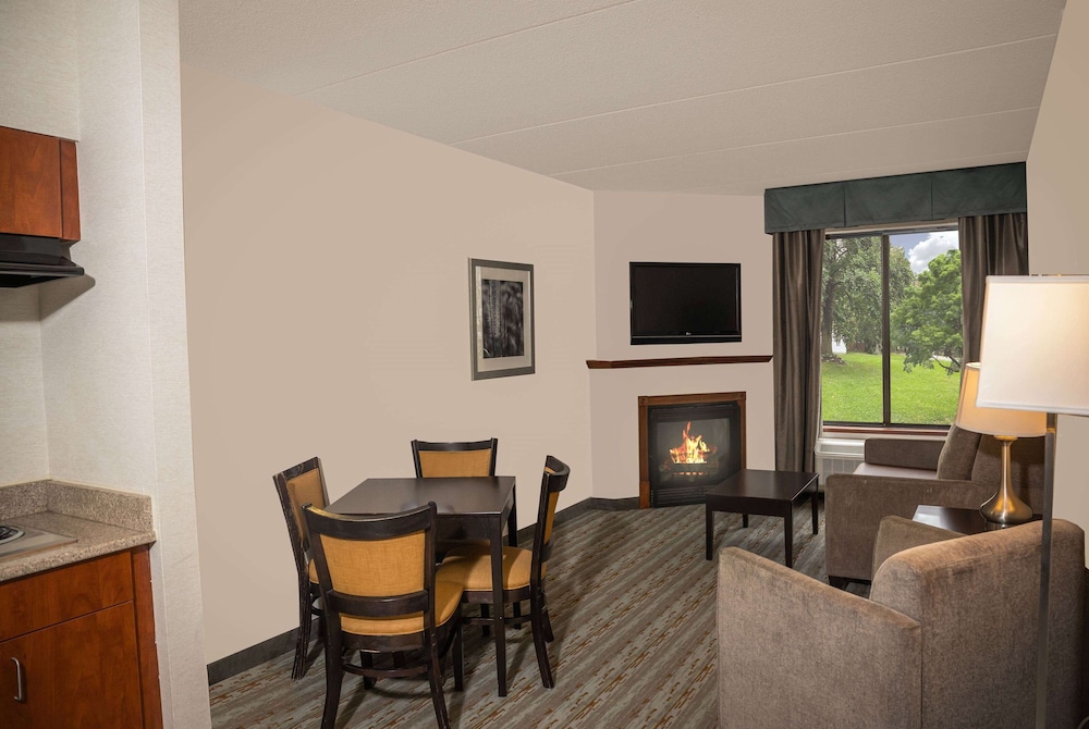 Wyndham Garden Erie 25/35