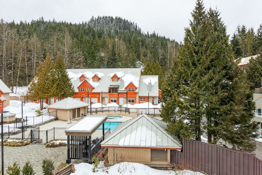 Lake Placid Lodge by Whiski Jack 5/48
