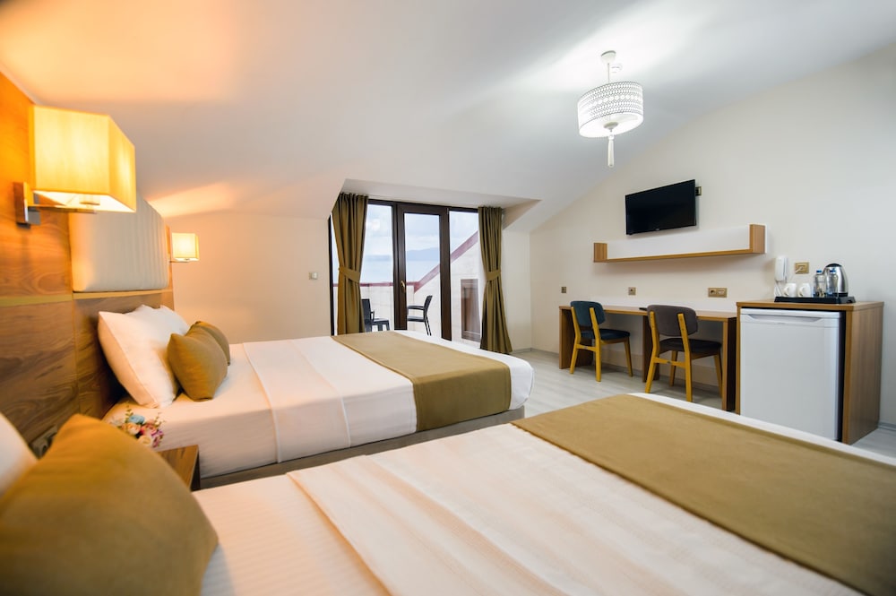 White House Hotel 17/58