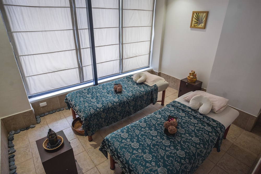 City Garden Hotel Makati 37/71