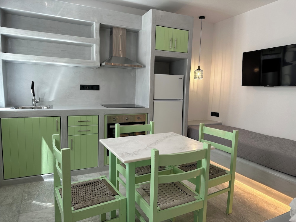 Aphrodite Hotel Apartments 21/37