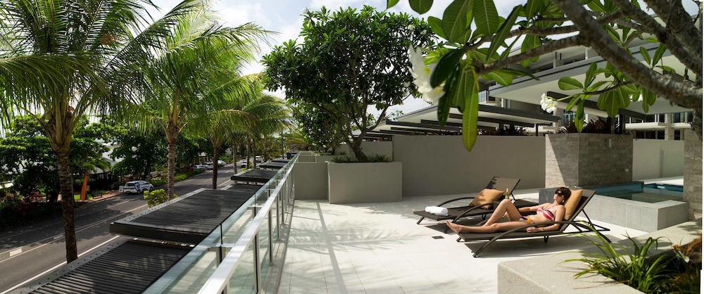 Coconut Grove Port Douglas 45/50