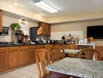 Baymont By Wyndham Cedar Rapids 32/45