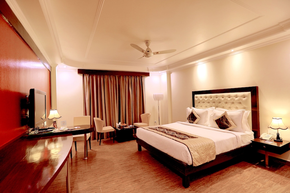 Green, Premium, King Bed