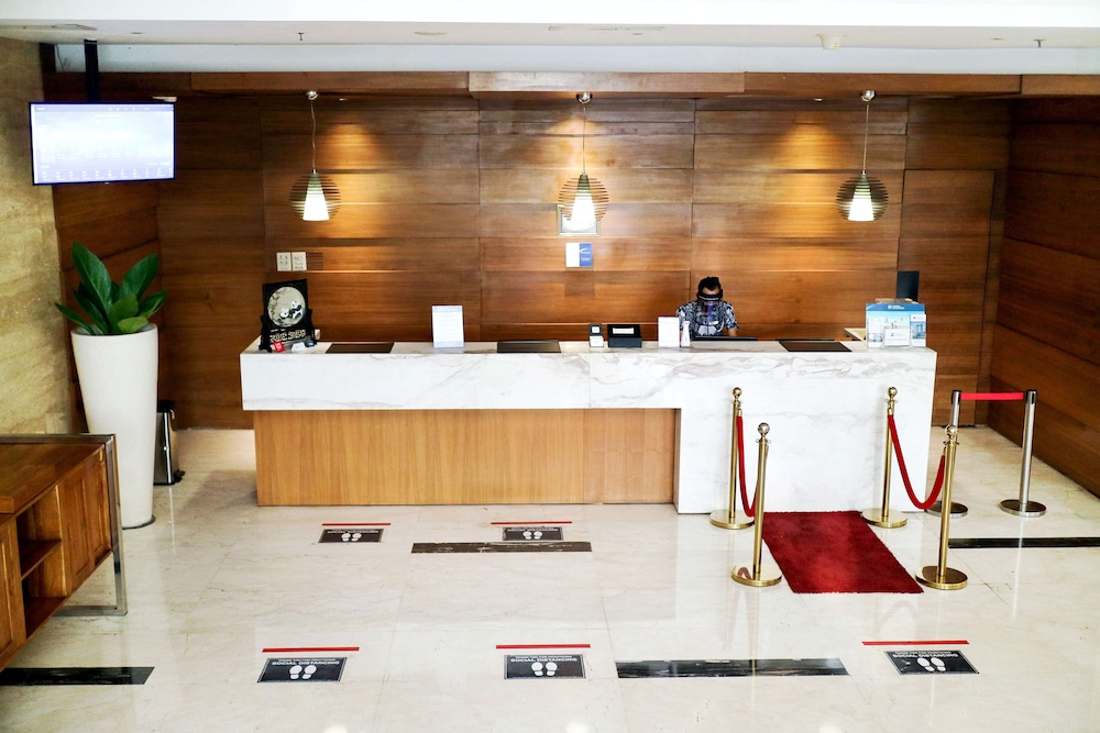 Grand Mercure Solo Baru 4/40