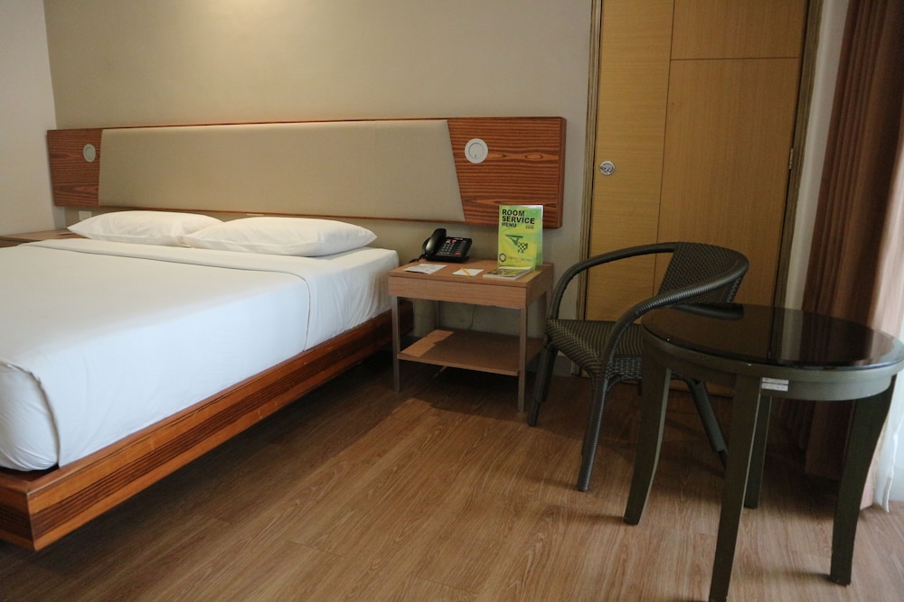 Garden Orchid Hotel 12/62