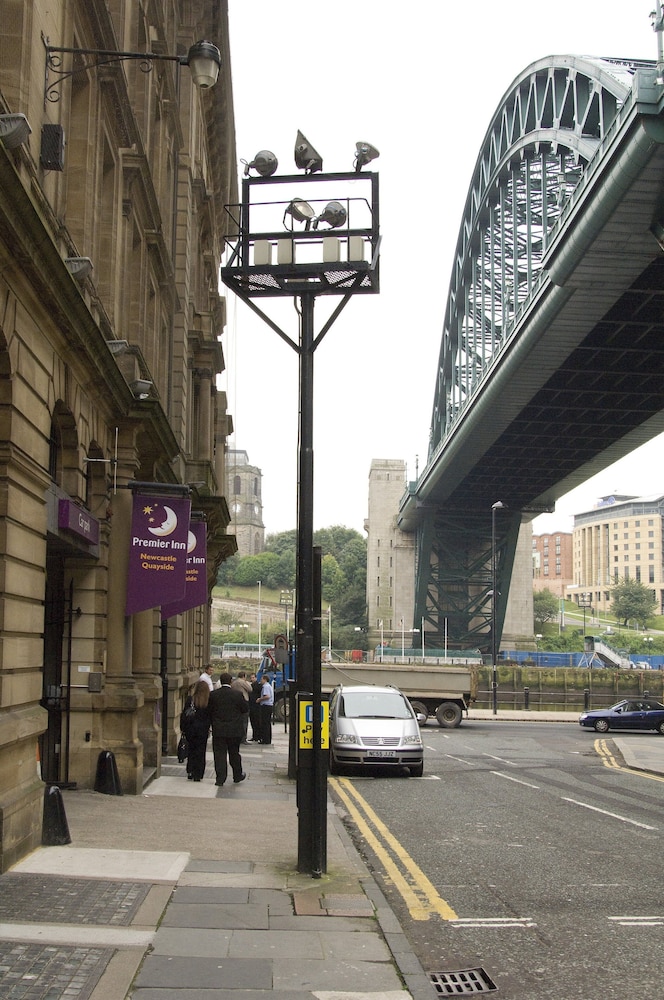 Premier Inn Newcastle City Centre (Quayside) 27/35