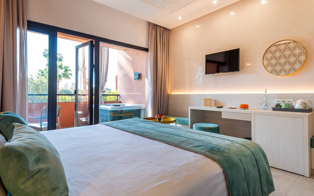 Medina Gardens - Adult only 14/73