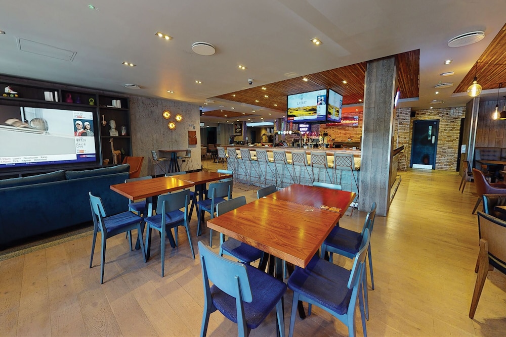 Village Hotel Manchester Bury 45/59